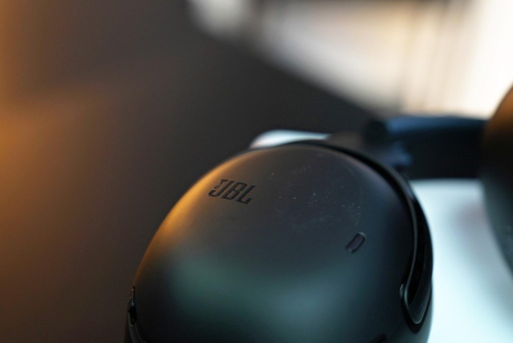 JBL Tour One M3